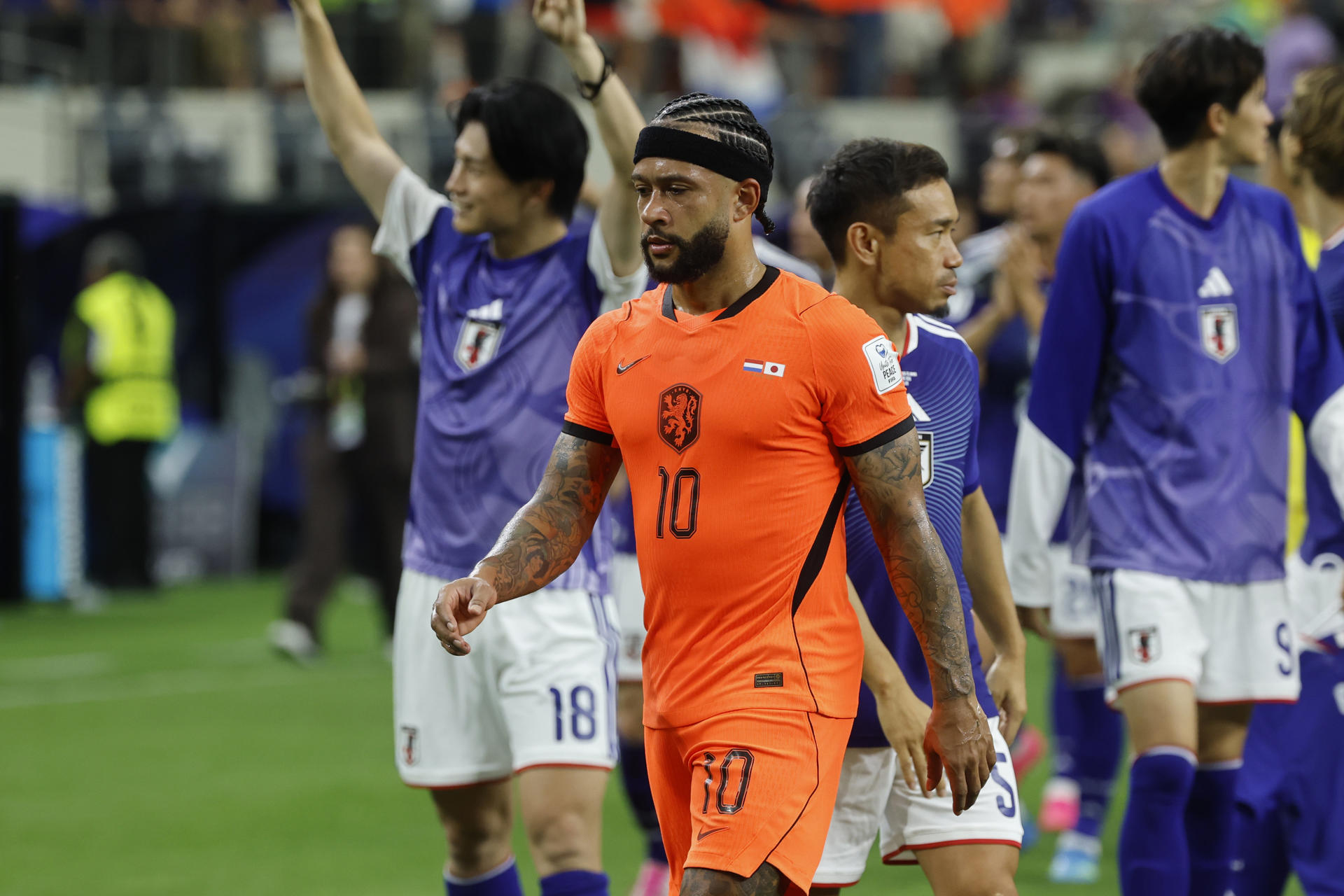 Corinthians confirma la salida de Memphis Depay por motivos económicos Fotografía del 14 de junio de 2026 en la que se observa a Memphis Depay (c), de Países Bajos, al reaccionar al finalizar un partido del grupo F del Mundial de la FIFA 2026 entre Países Bajos y Japón en el estadio AT&T en Arlington (Estados Unidos). EFE/ Sebastián Mariscal