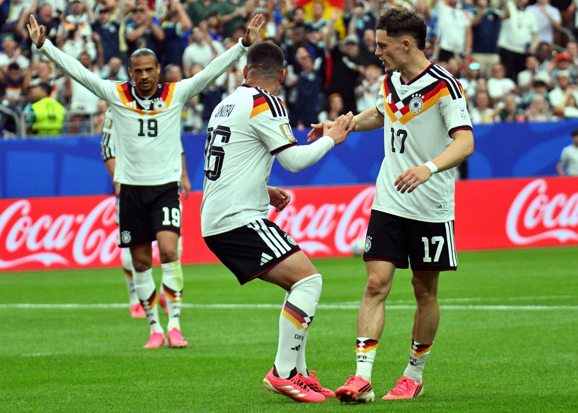Deniz Undav de Alemania (C) celebra marcar el 6-1 con su compañero Florian Wirtz durante el partido de la fase de grupos de la Copa Mundial de la FIFA 2026. EFE/EPA/SAM WASSON
