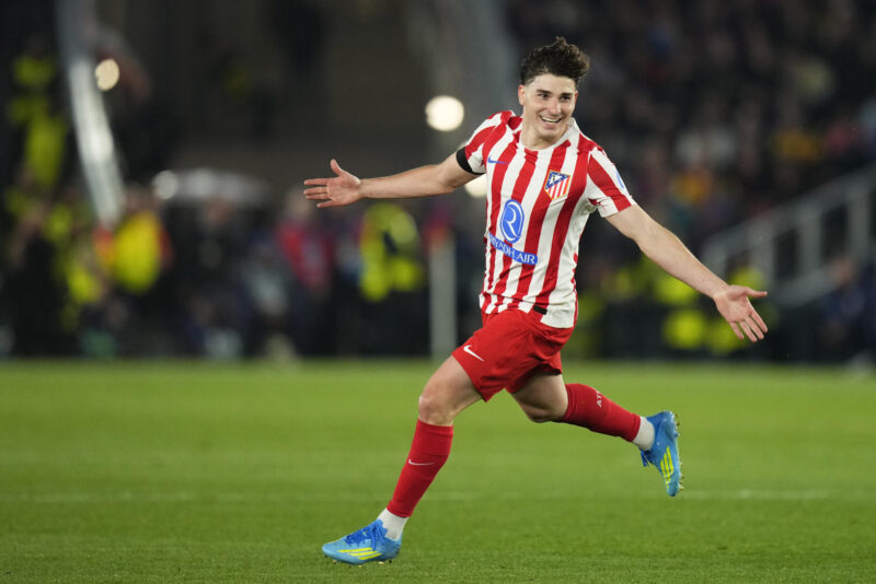 Así reaccionó Julián Álvarez al escuchar silbidos en el Metropolitano El delantero del Atlético de Madrid, Julián Álvarez, en foto de archivo de Siu Wu.EFE
