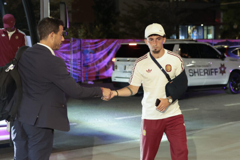 Yeremy Pino llegando a la concentración de la Selección Española. EFE/ Lavandeira Jr