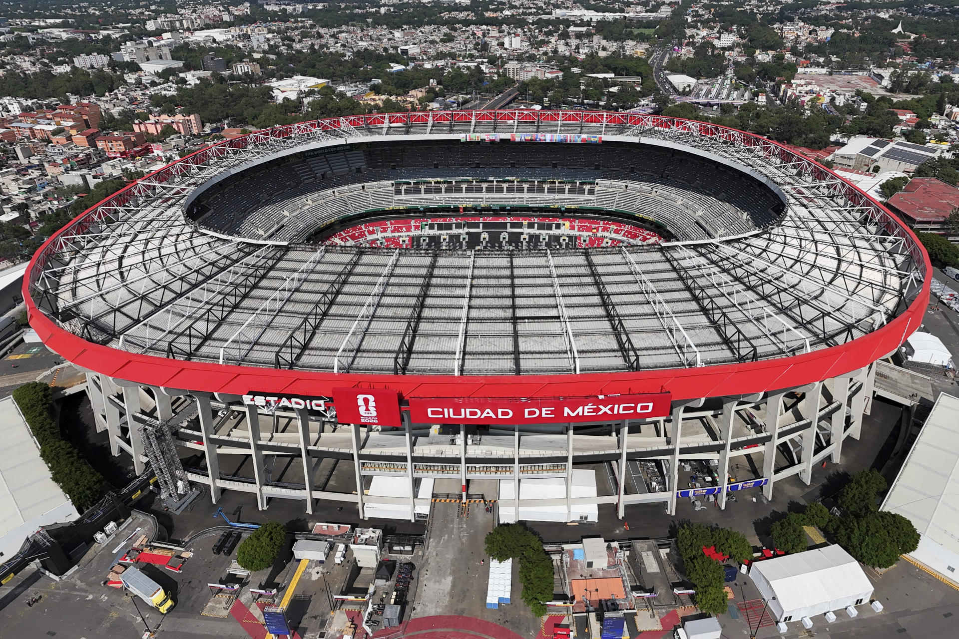 Fotografía aérea que muestra el estadio Ciudad de México este miércoles, en Ciudad de México (México). EFE/Tomas Pérez