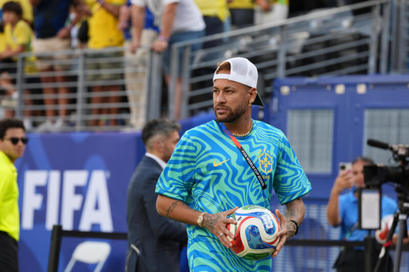 Neymar no viajará con Brasil para el partido ante Haití Neymar, jugador brasileño en el estadio MetLife en Nueva Jersey (Estados Unidos). EFE/Ángel Colmenares