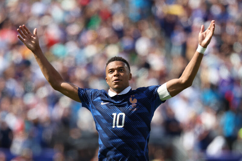 Cuál será el rival de Francia en los 16avos de final del Mundial 2026 Kylian Mbappe, de Francia, celebra su primer gol en el Mundial 2026. EFE/ Sebastiao Moreira