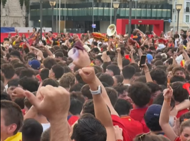 Locura en Madrid tras el primer gol de España ante Francia