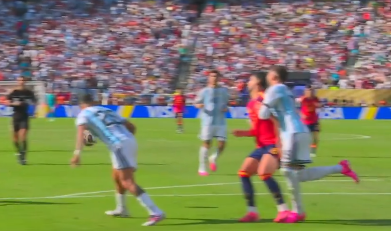¿Por qué anularon el gol de España contra Argentina en el Mundial?