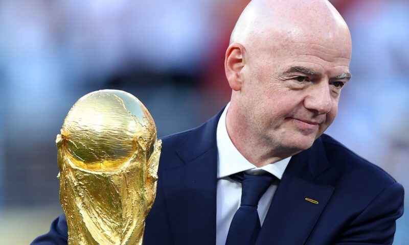 Los pros y contras de que Gianni Infantino “venda” el Mundial