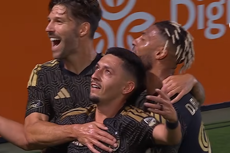 Los Angeles FC golea al Galaxy en el derbi angelino de la MLS