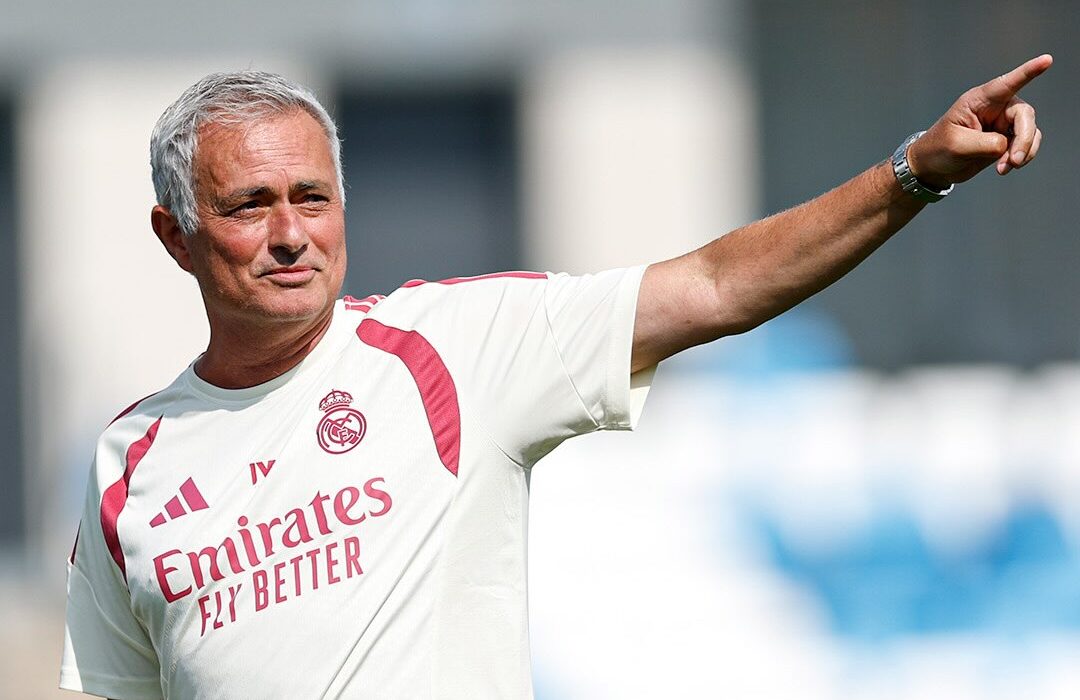 José Mourinho, director técnico del Real Madrid, durante uno de los partidos de pretemporada para la sesión 2026-2027. @realmadrid