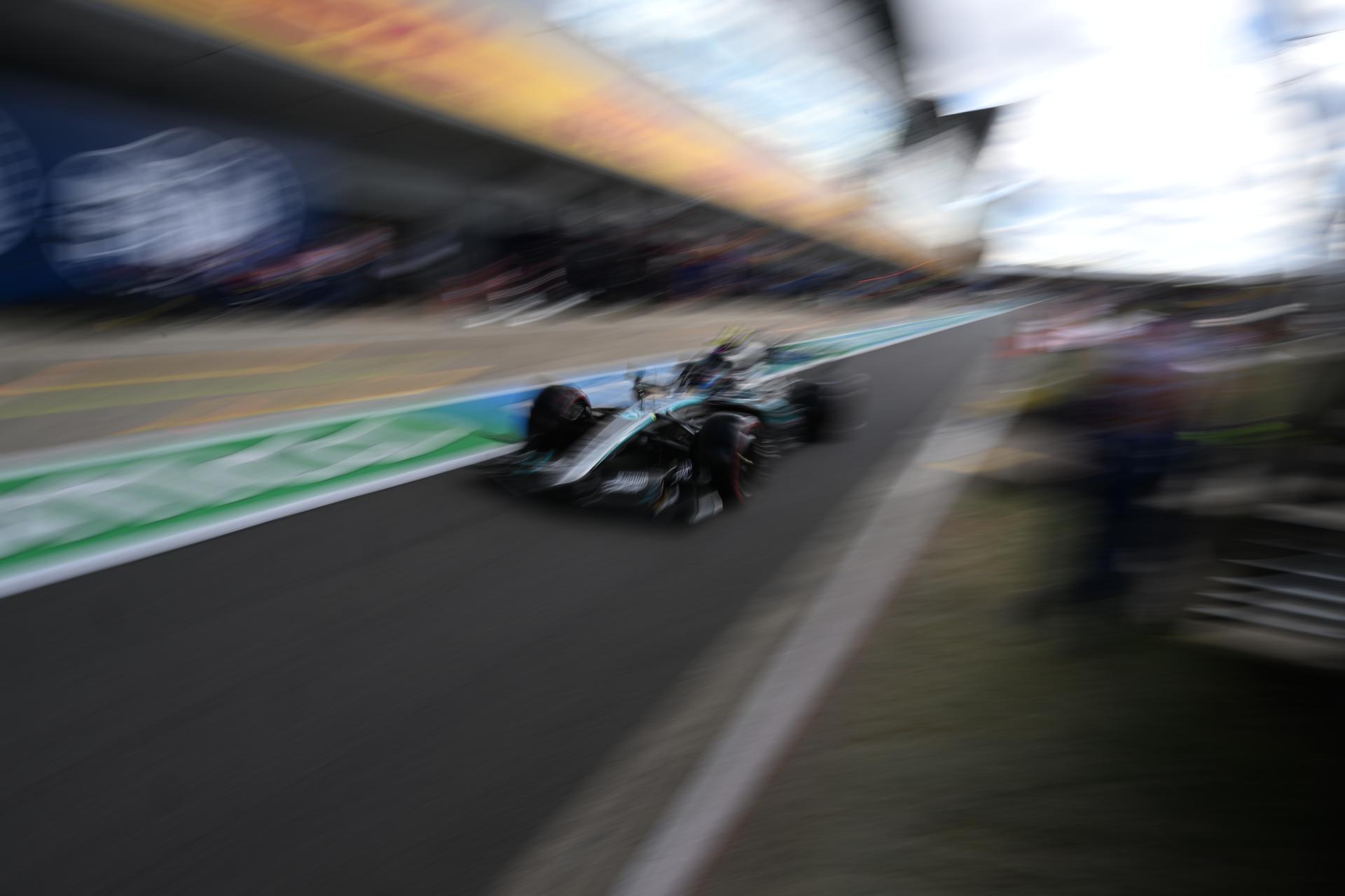 Charles Leclerc gana en Silverstone, Antonelli se lleva el respeto El piloto italiano Andrea Kimi Antonelli, este sábado, durante la calificación para el Gran Premio de Gran Bretaña de Fórmula Uno. EFE/PETER POWELL