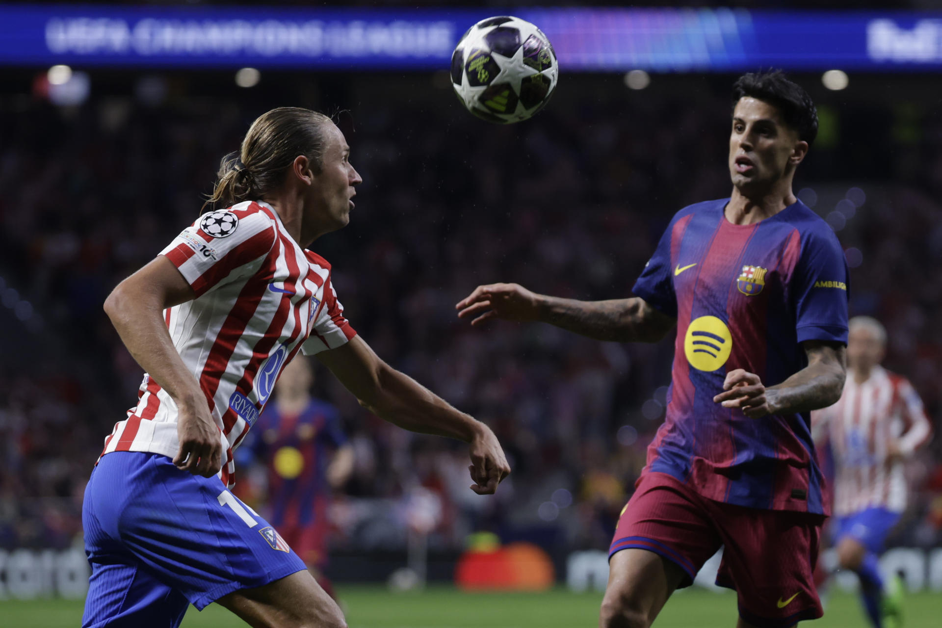 João Cancelo acuerda su salida de Al Hilal y regresa al FC Barcelona Joao Cancelo y Marcos Llorente, en un Atlético de Madrid-Barcelona de la última temporada. EFE/Juanjo Martín