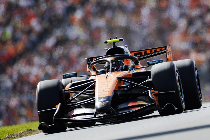 Zandvoort (Netherlands), 22/08/2026.- McLaren driver Lando Norris of Britain competes in the Qualifying for the Formula One Dutch Grand Prix at the Circuit Zandvoort racetrack in Zandvoort, Netherlands, 22 August 2026. The 2026 Formula 1 Dutch Grand Prix is held on 23 August. (Fórmula Uno, Países Bajos; Holanda, Reino Unido) EFE/EPA/Sem van der Wal