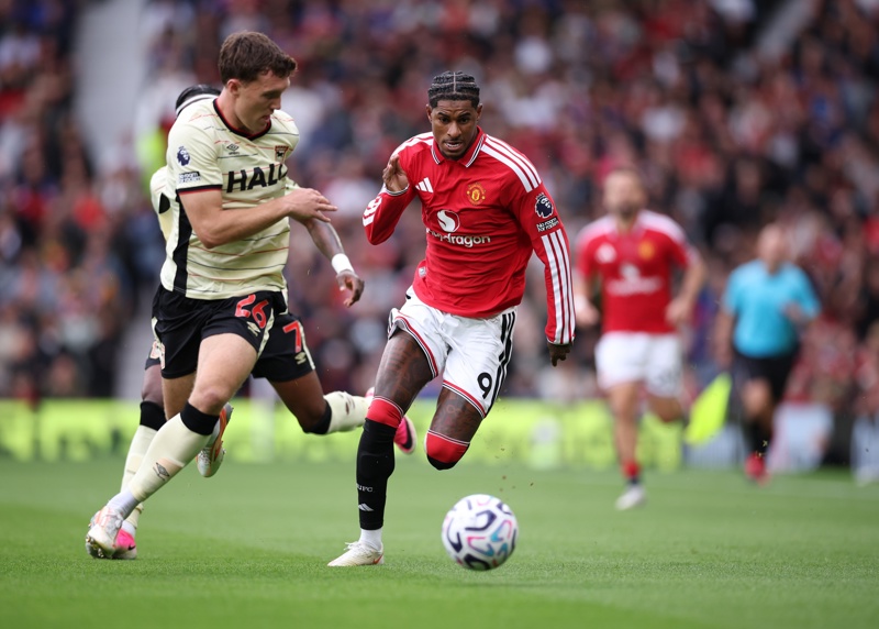 Manchester United se desquita con el Ipswich con un Fernandes letal Manchester United se desquita con el Ipswich con un Fernandes letal