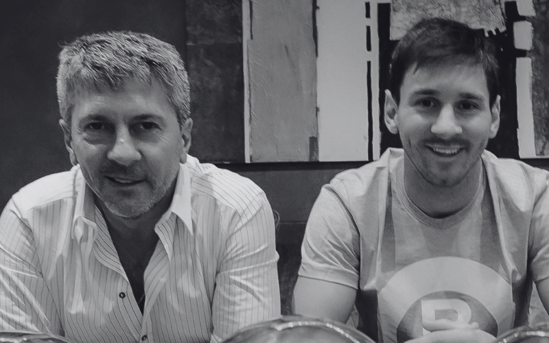 Lionel Messi y su padre Jorge Messi. Captura de pantalla.