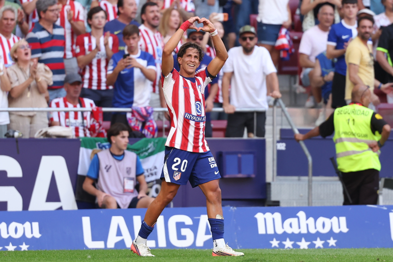 Giuliano Simeone rescata al Atlético ante un volcánico Villarreal