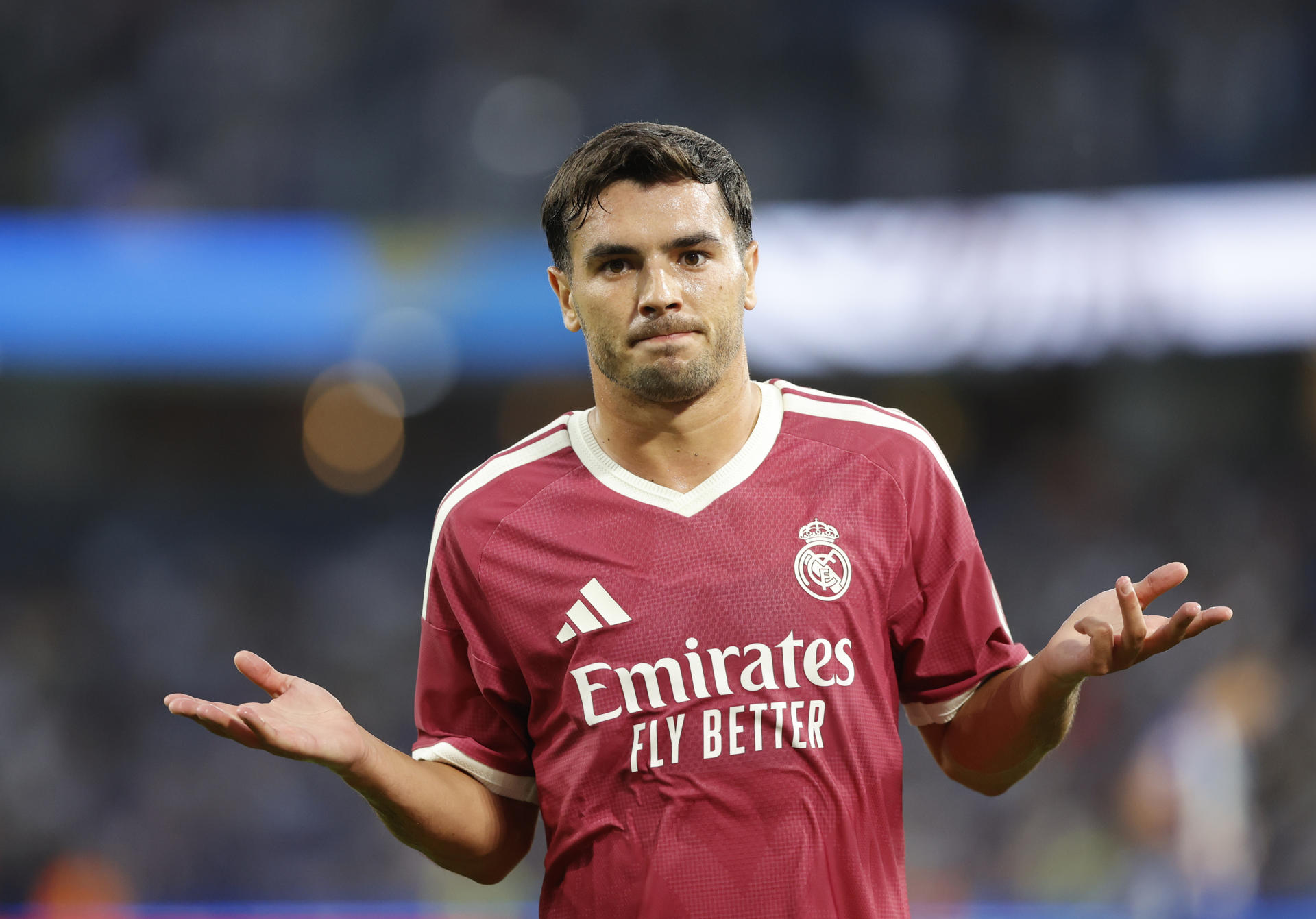 El jugador del Real Madrid Brahim celebra el gol ante el Deportivo, durante el partido del trofeo Teresa Herrera que Deportivo de A Coruña y Real Madrid disputan este miércoles en el estadio de Riazor, en A Coruña. EFE/Cabalar