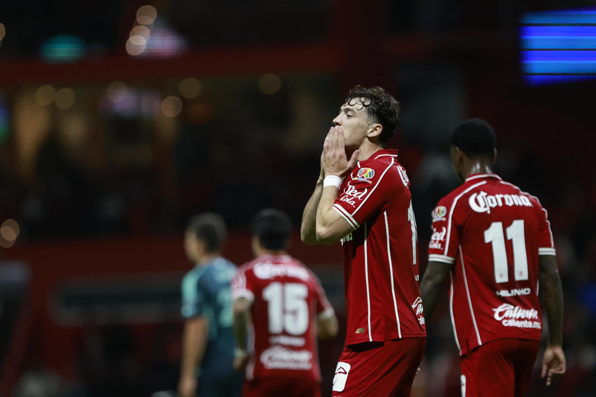 Federico Viñas de Toluca celebra un gol en un partido de la Leagues Cup entre Toluca y Seattle Sounders FC, en el Estadio Nemesio Diez en Toluca (México). Imagen de archivo. EFE/ Felipe Gutiérrez
