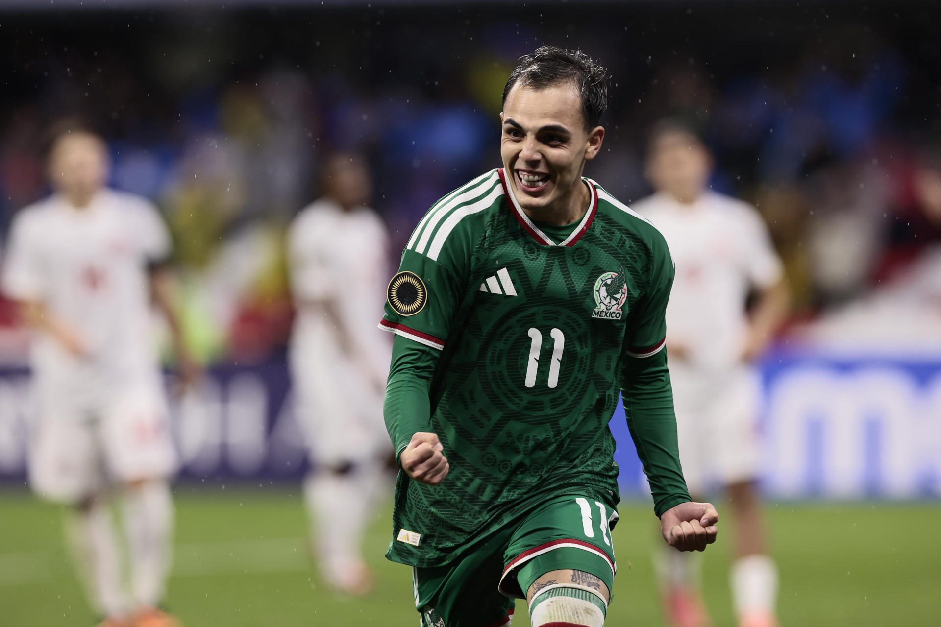 Hugo Camberos de México celebra un gol este viernes, en un partido de las semifinales del Campeonato Sub-20 de la Concacaf entre México y Canadá en el Estadio Banorte en Ciudad de México. EFE/ José Méndez