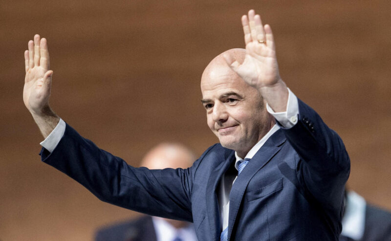 ¿Se acerca el fin de Infantino? UEFA y Concacaf lo acusan de engaño La FIFA salió este sábado en defensa de los críticos a la entidad y al presidente Gianni Infantino. Archivo: EPA/ENNIO LEANZA