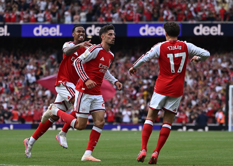 Arsenal frena al Chelsea en el Emirates y reafirma su jerarquía